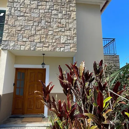 Wanderlust House * Ponta Delgada (Madeira)