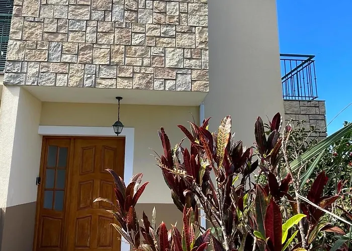 Wanderlust House * Ponta Delgada (Madeira)