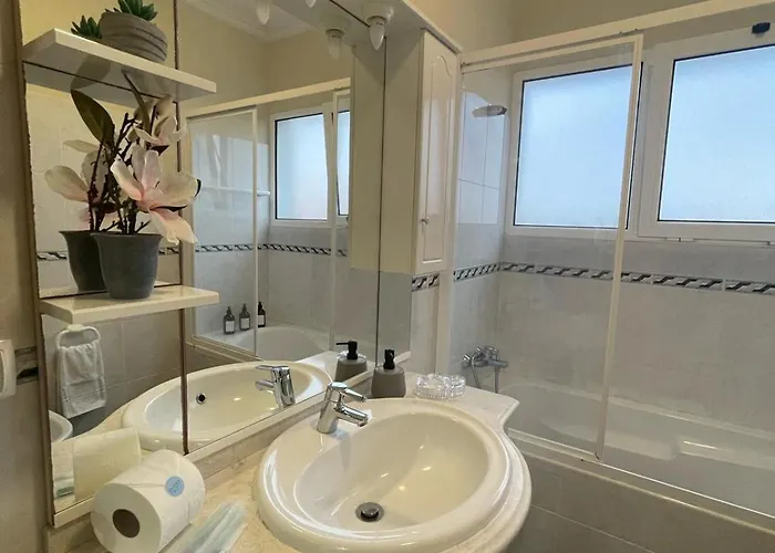 Wanderlust House Дом отдыха *